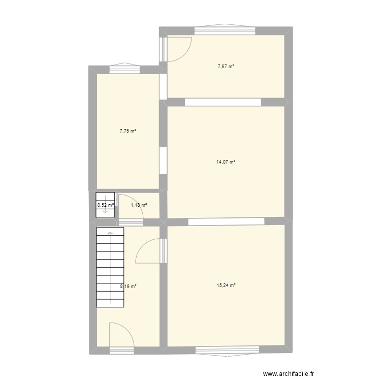 Maison. Plan de 7 pièces et 55 m2