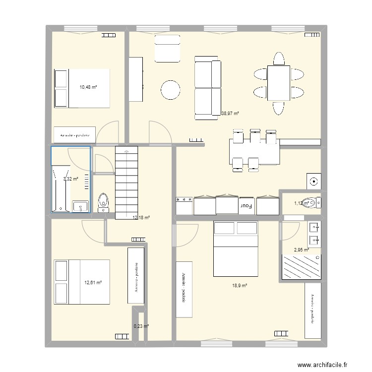 Borghese 1-1. Plan de 9 pièces et 101 m2