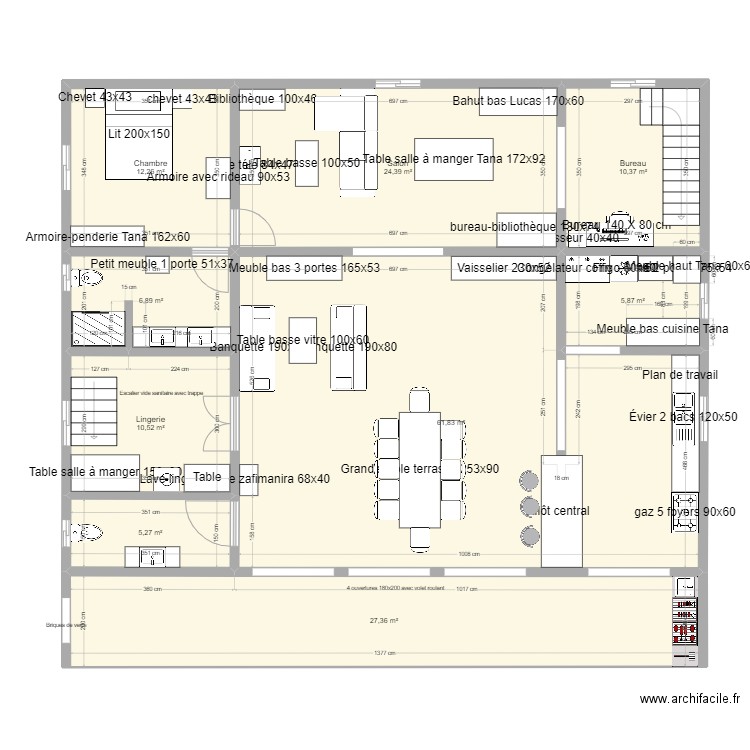 Maison Mangily 23 mai 2023. Plan de 9 pièces et 165 m2