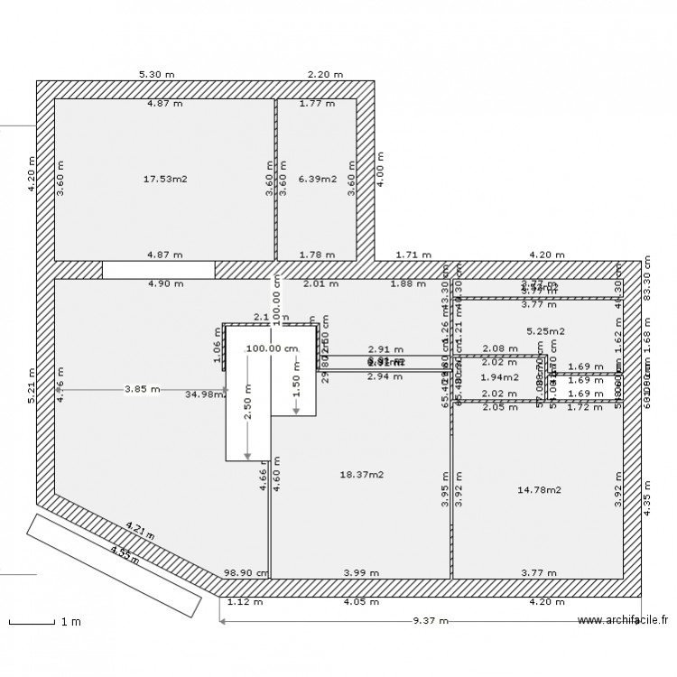 Maison-Arriere-Salon-Central--2q. Plan de 0 pièce et 0 m2