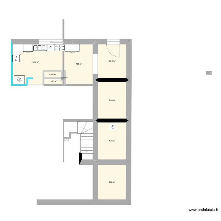 Plan de l'espace cuisine/entrée. Plan de 9 pièces et 50 m2