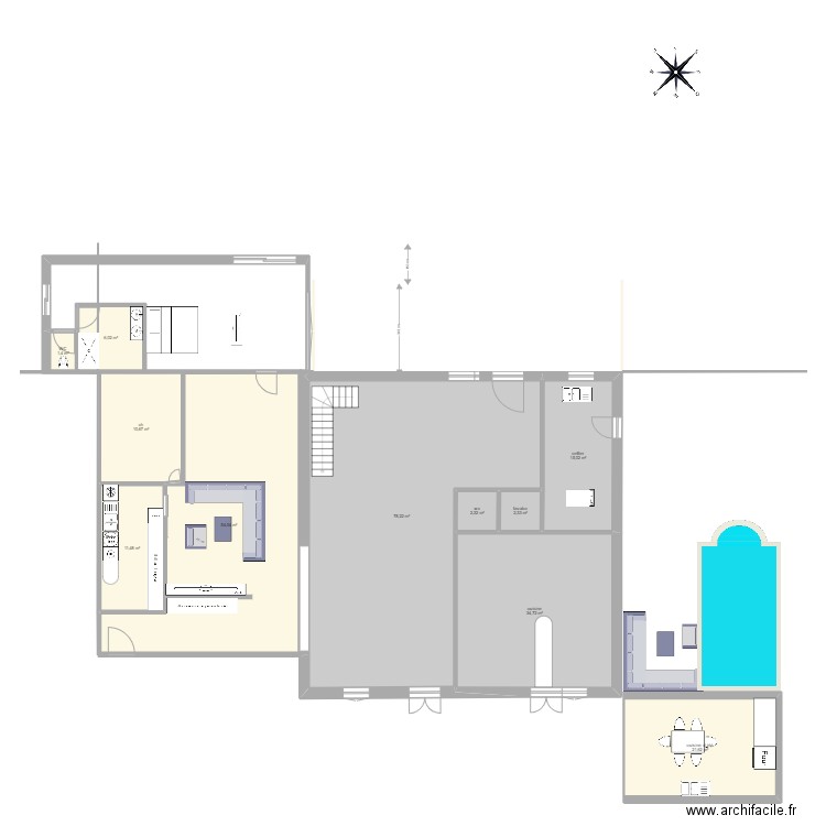 Maison. Plan de 11 pièces et 240 m2