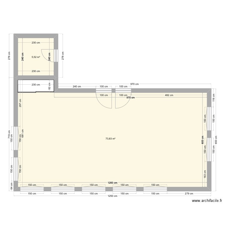 Salle de techno. Plan de 2 pièces et 79 m2