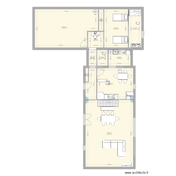 maison bleue. Plan de 11 pièces et 146 m2
