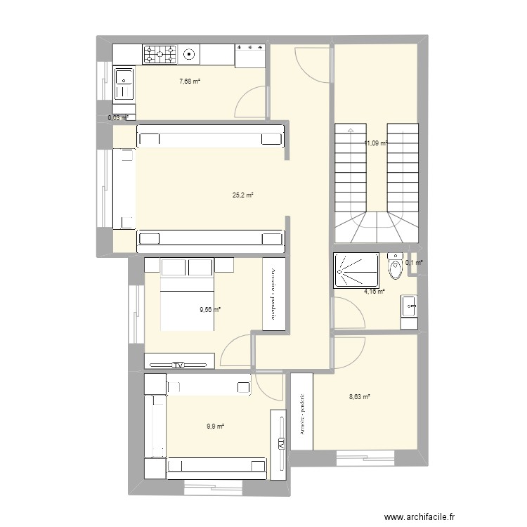 Maison. Plan de 9 pièces et 76 m2