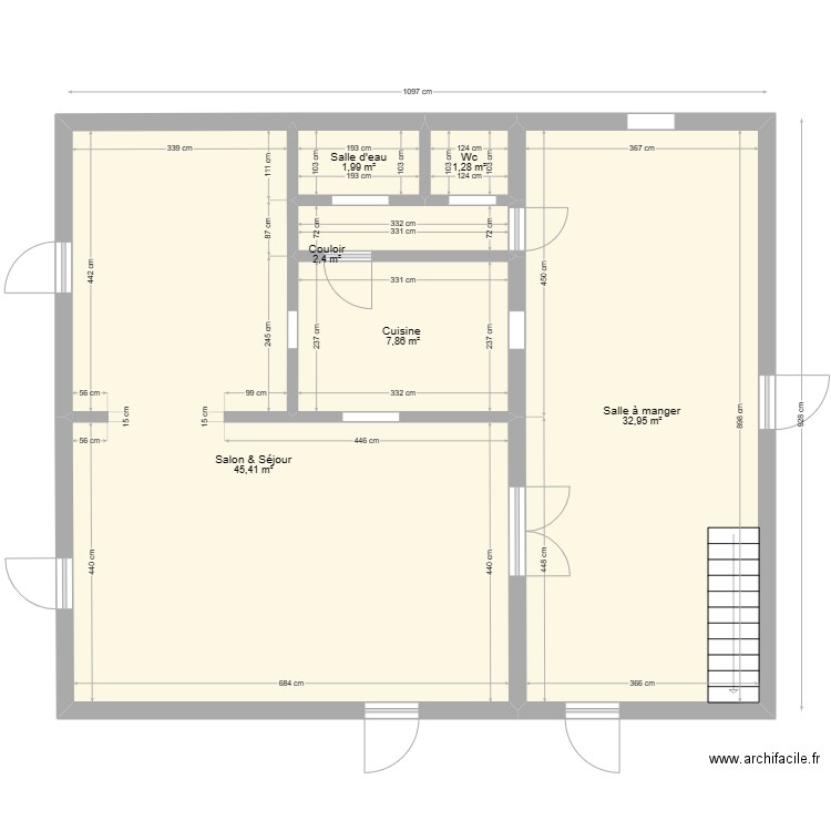 Maison Sinnamary Rez-de-chaussée. Plan de 6 pièces et 92 m2