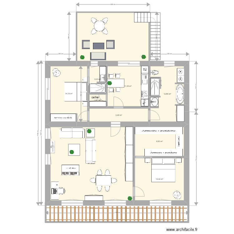 Appartement etage UMIA escaliers exterieur. Plan de 10 pièces et 138 m2