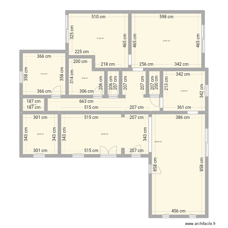 Gaujac RDJ. Plan de 9 pièces et 179 m2
