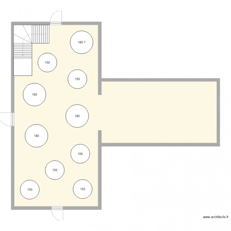 Salle avec escalier 2. Plan de 0 pièce et 0 m2