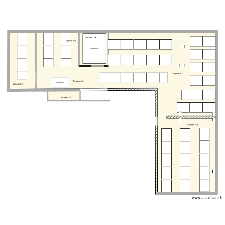 Entrepôt agrandi V1. Plan de 2 pièces et 243 m2