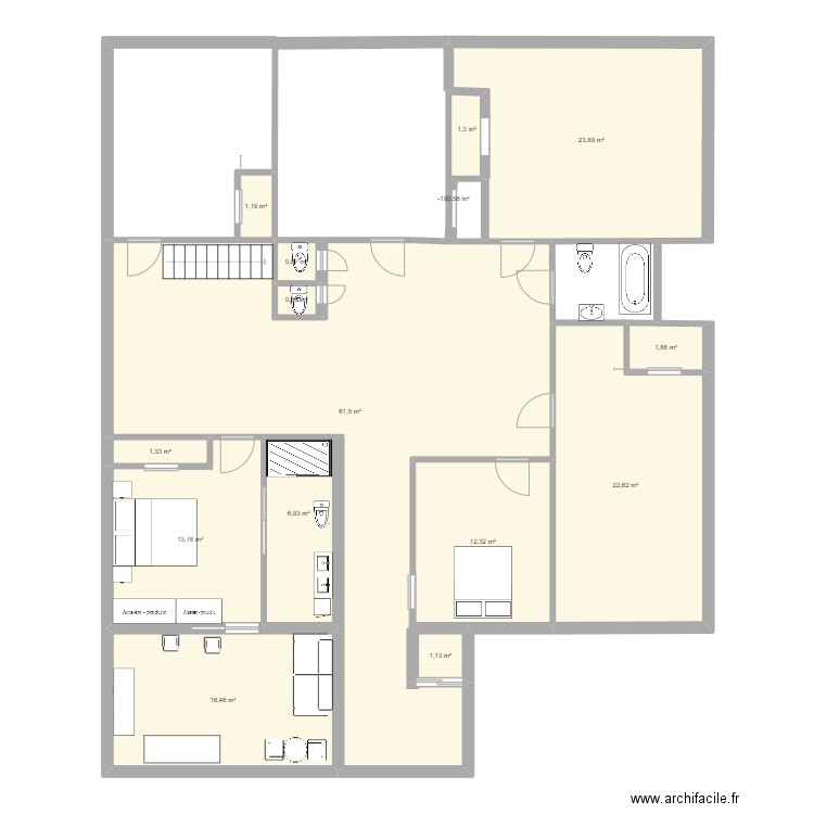 Maison Salaberry. Plan de 15 pièces et 166 m2