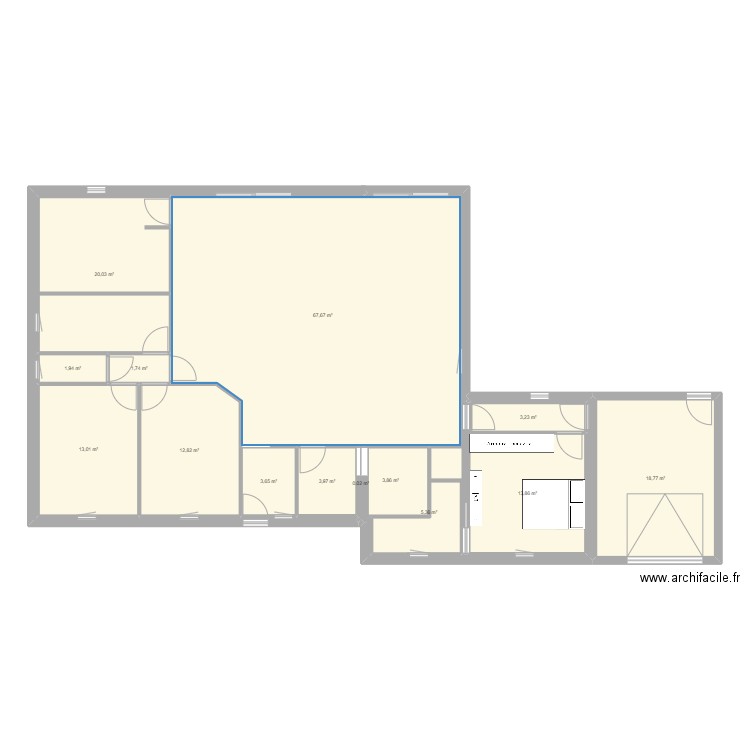 plan maison 1. Plan de 14 pièces et 170 m2