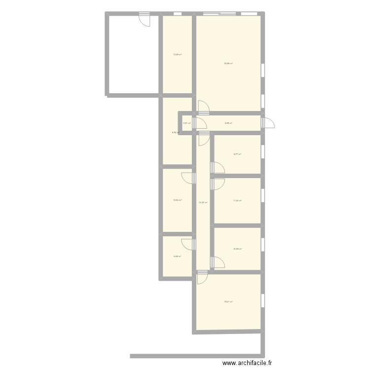 Maison. Plan de 12 pièces et 139 m2