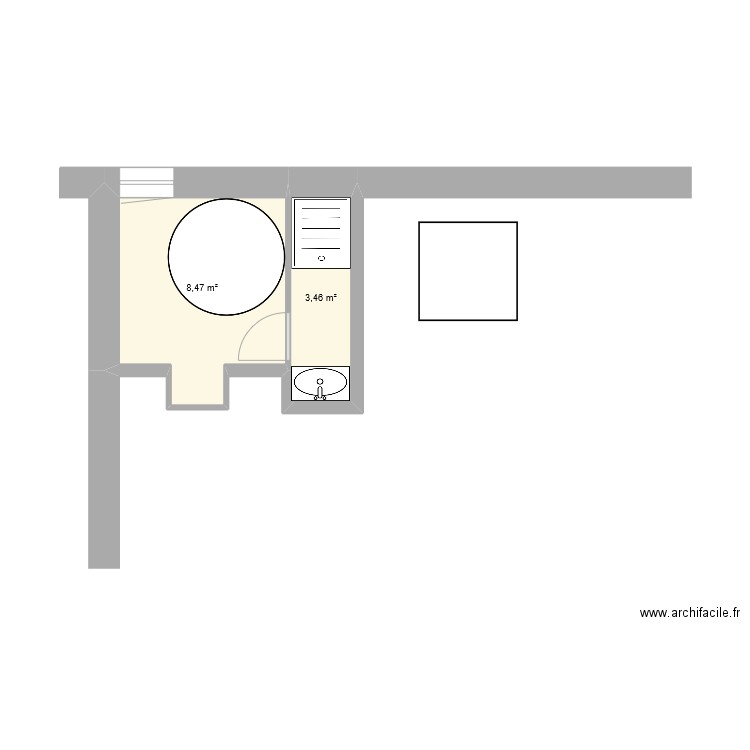 grenierter. Plan de 2 pièces et 12 m2