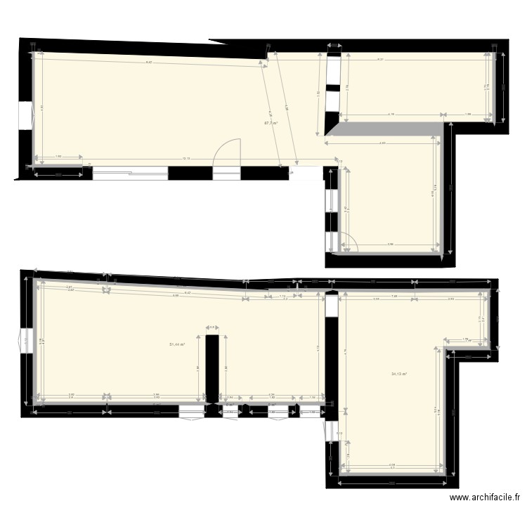 Savasse. Plan de 8 pièces et 173 m2