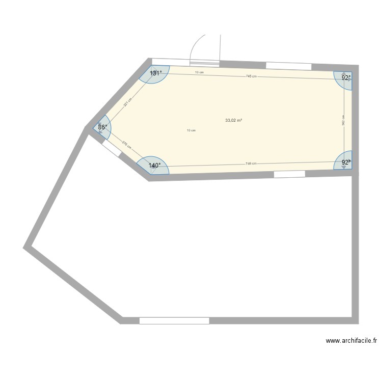 Magasin arrière. Plan de 1 pièce et 33 m2