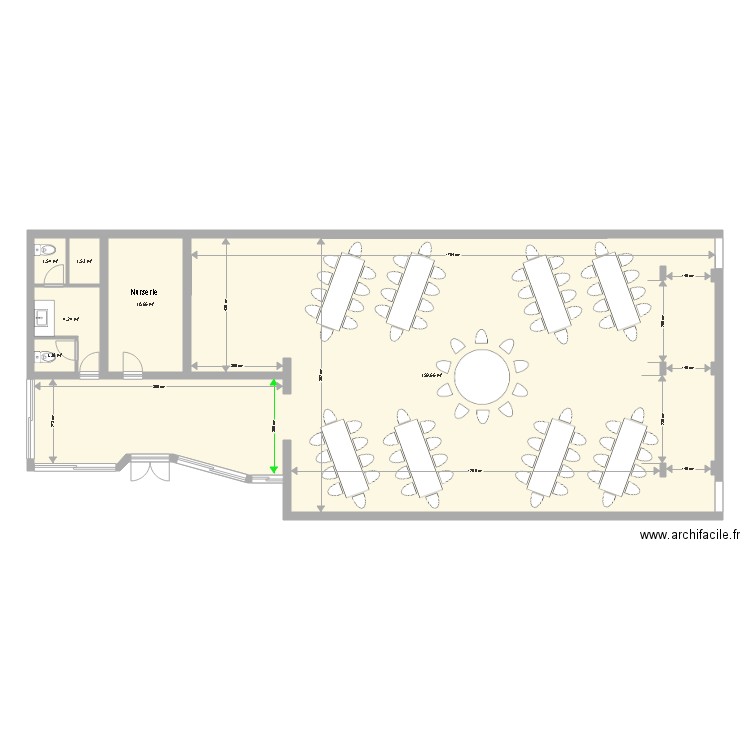 SALLE DE RECEPTION avec table 10 PERS. Plan de 0 pièce et 0 m2