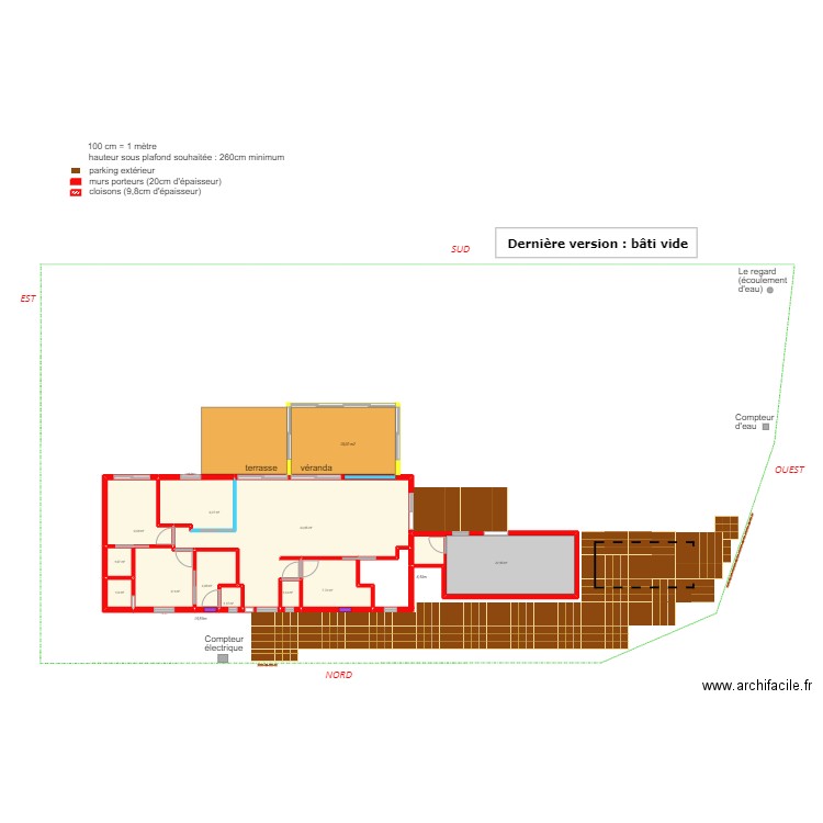 Dernière version : bâti vide. Plan de 11 pièces et 113 m2