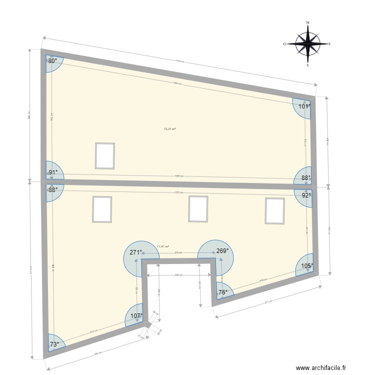 Toiture. Plan de 2 pièces et 151 m2