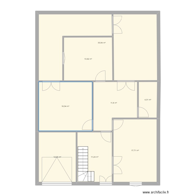 AISSA 12. Plan de 8 pièces et 124 m2