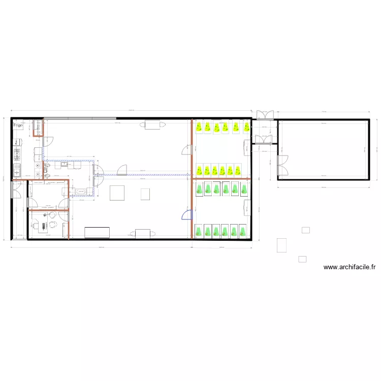 creche 13b avec bureau int&eacute;rieur et entr&eacute;e fa&ccedil;ade. Plan de 