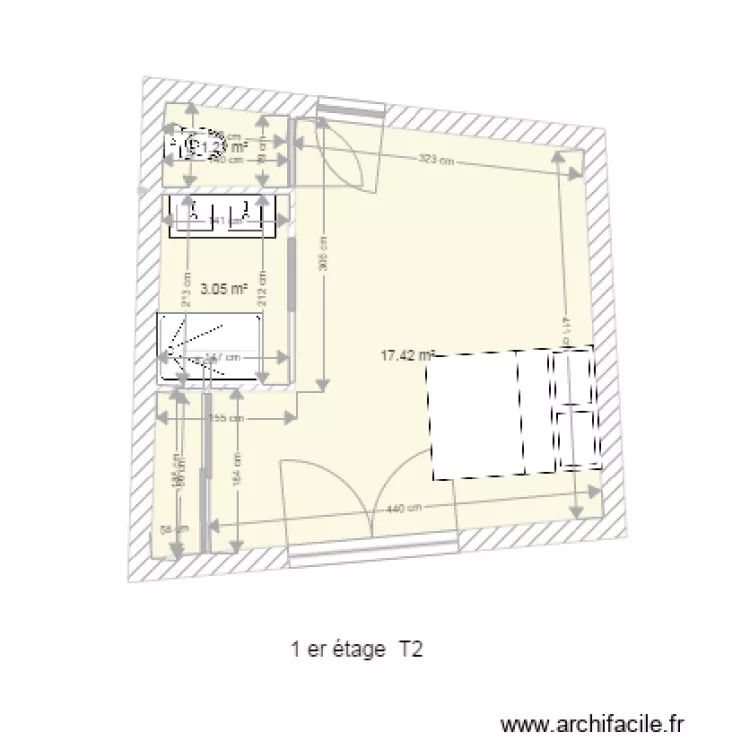 1 er &eacute;tage T2 thuyas am&eacute;nag&eacute;. Plan de 