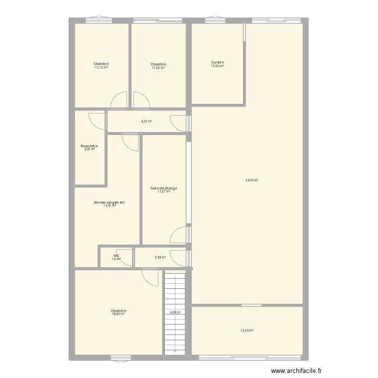 Mam avec étage . Plan de 0 pièce et 0 m2