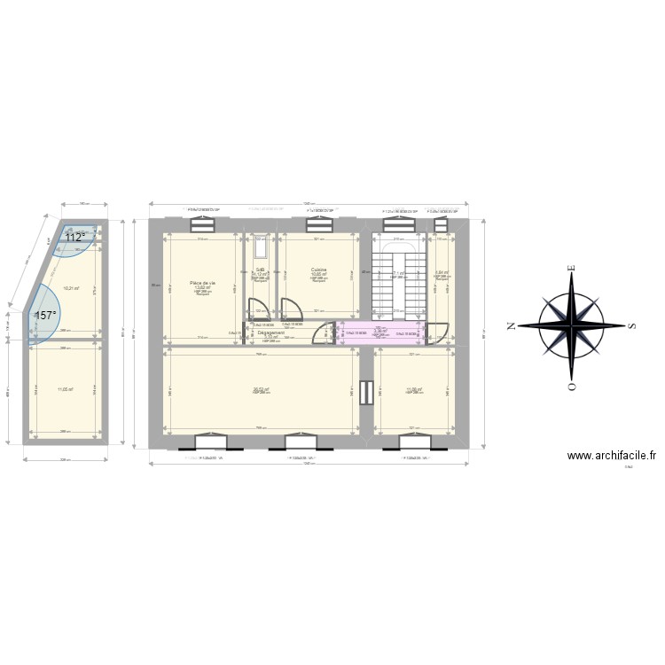 ML23016555. Plan de 43 pièces et 375 m2