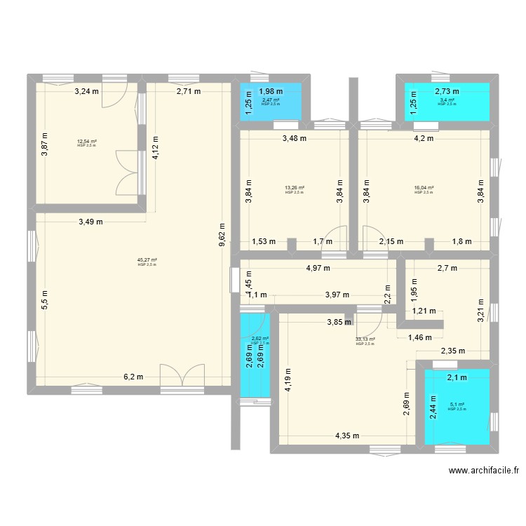 Maison utile. Plan de 9 pièces et 134 m2