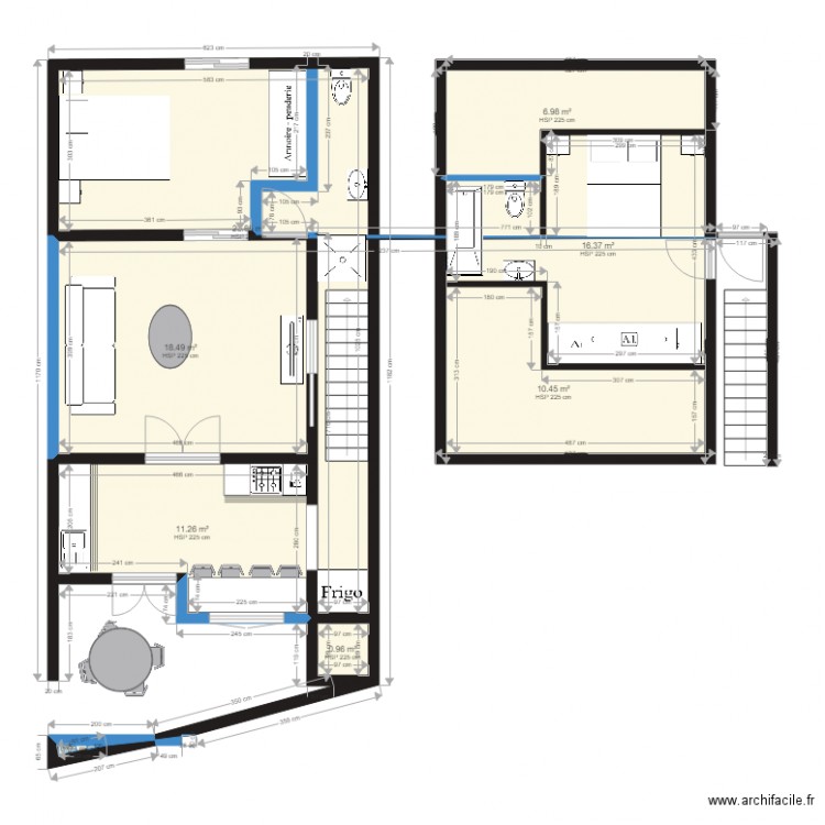 caze. Plan de 8 pièces et 88 m2