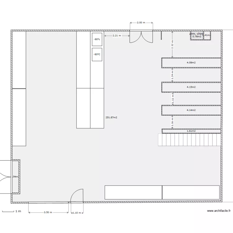 Magasin 045 1er etage mezzanine. Plan de Magasin 045 1er etage mezzanine. Plan de