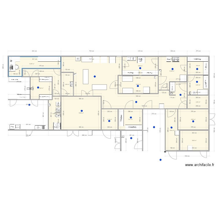 Eden 2. Plan de 18 pièces et 195 m2