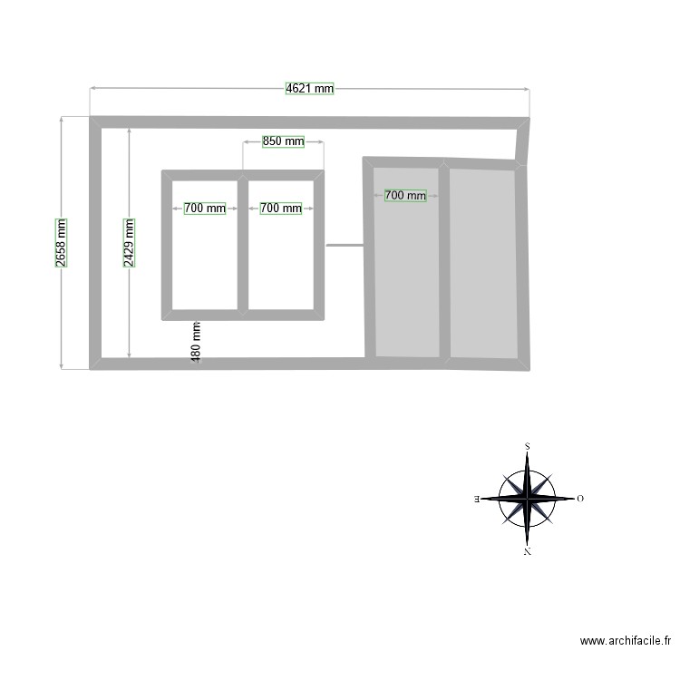 mur fenêtres. Plan de 4 pièces et 5 m2