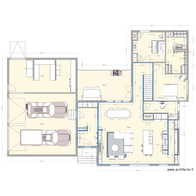 Version 4 garage sur le côté. Plan de 11 pièces et 255 m2