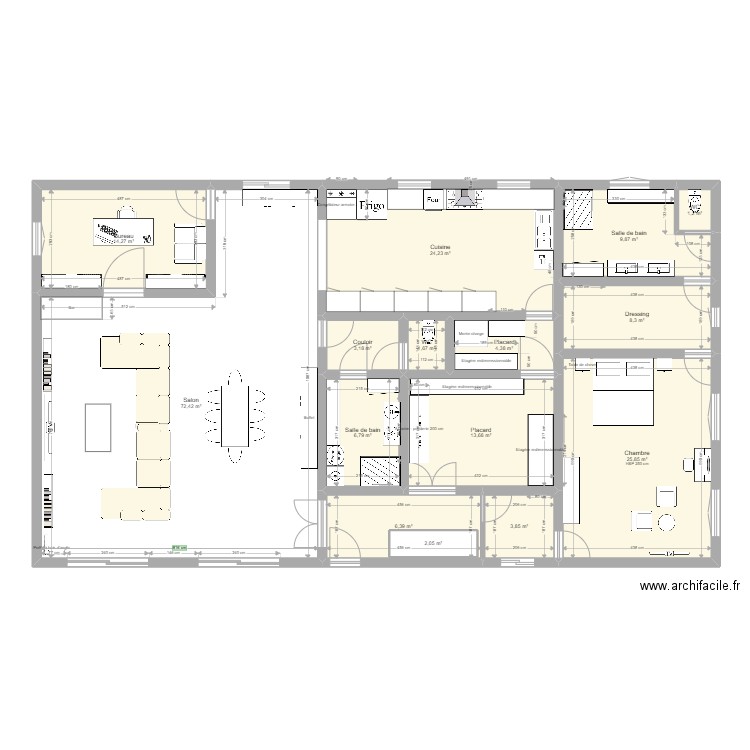 Essai3. Plan de 40 pièces et 597 m2