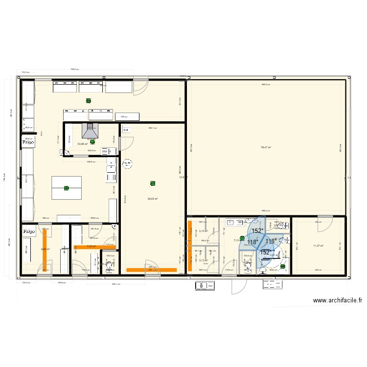 labo. Plan de 15 pièces et 475 m2