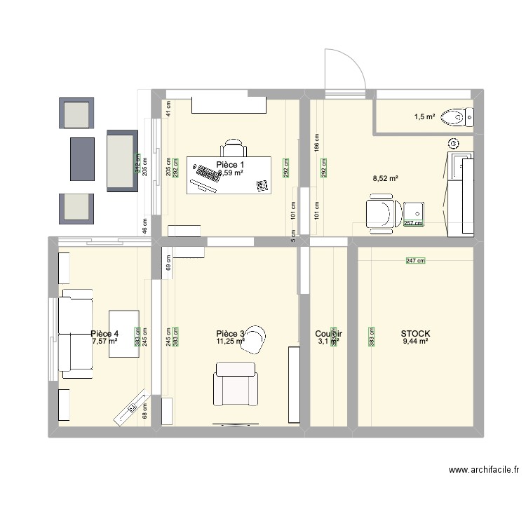 Studio. Plan de 7 pièces et 50 m2