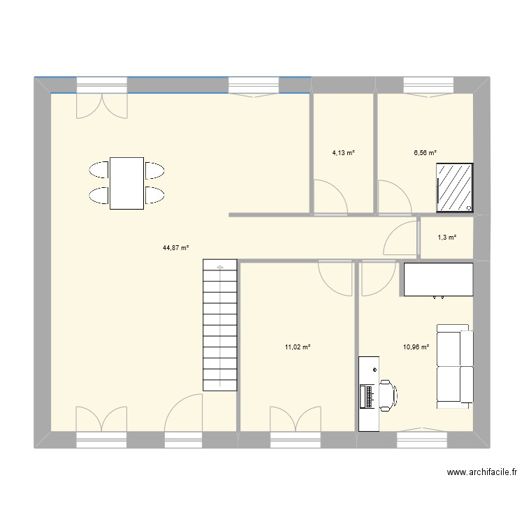 Maison. Plan de 6 pièces et 79 m2