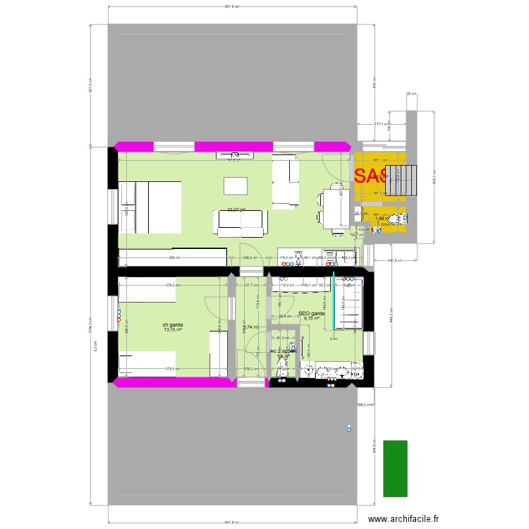 RBNB  152  121  65m2. Plan de 9 pièces et 123 m2