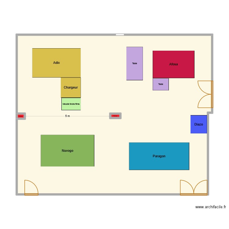 Salle insolation photo. Plan de 3 pièces et 108 m2