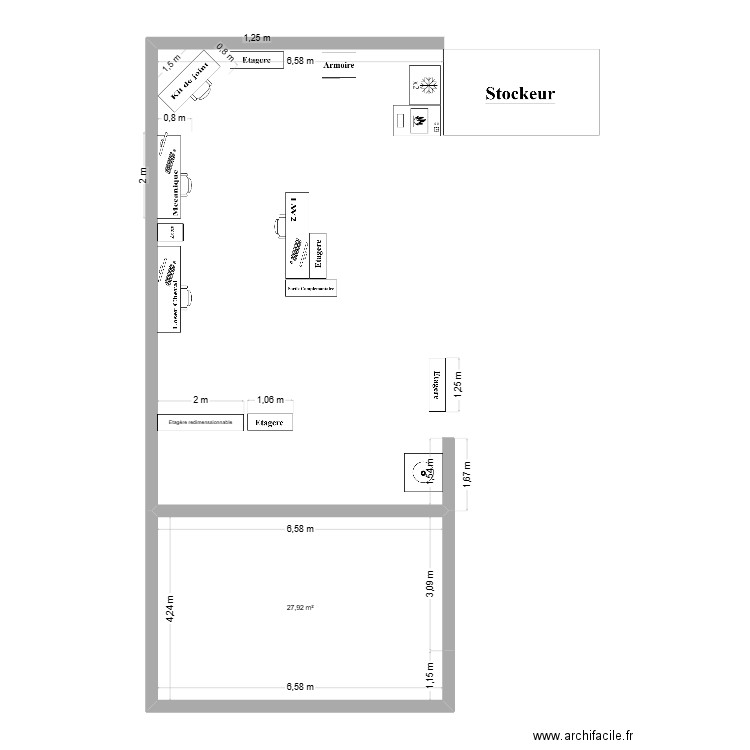 Magasin Base. Plan de 1 pièce et 28 m2