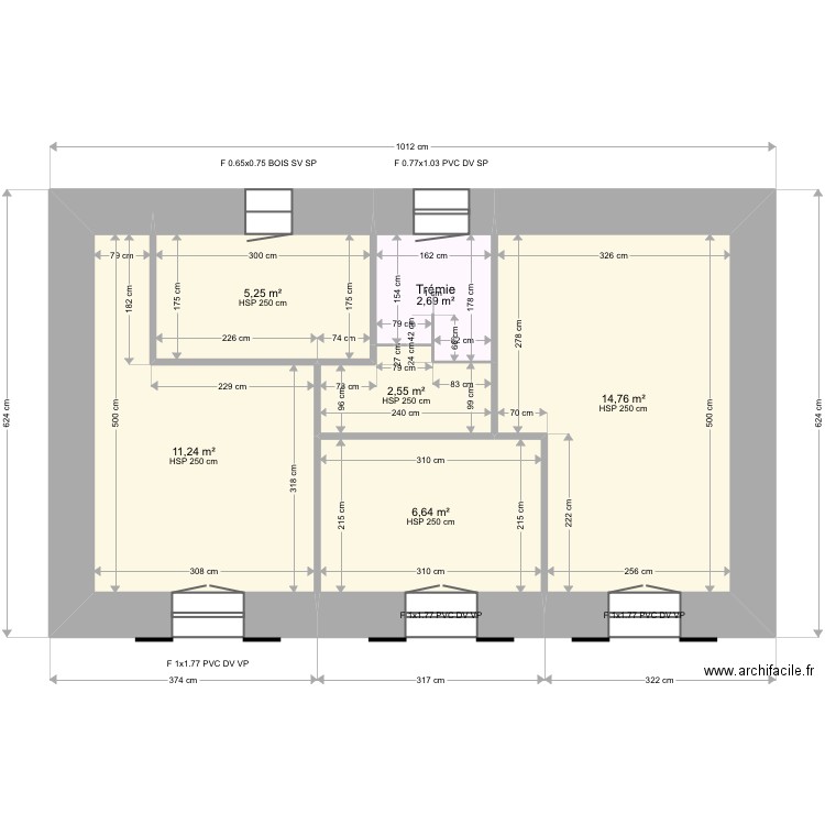 ML24001544. Plan de 16 pièces et 175 m2