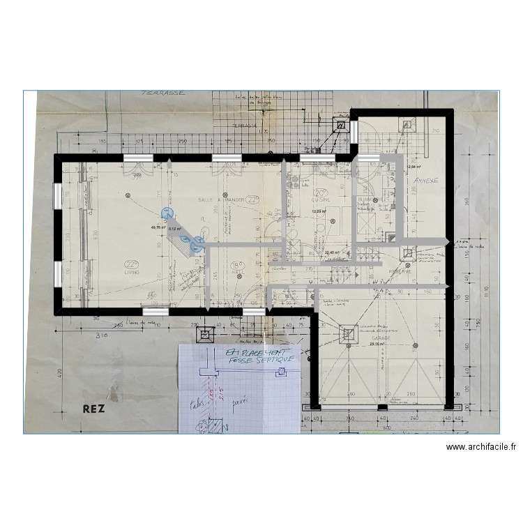 Maison. Plan de 6 pièces et 127 m2