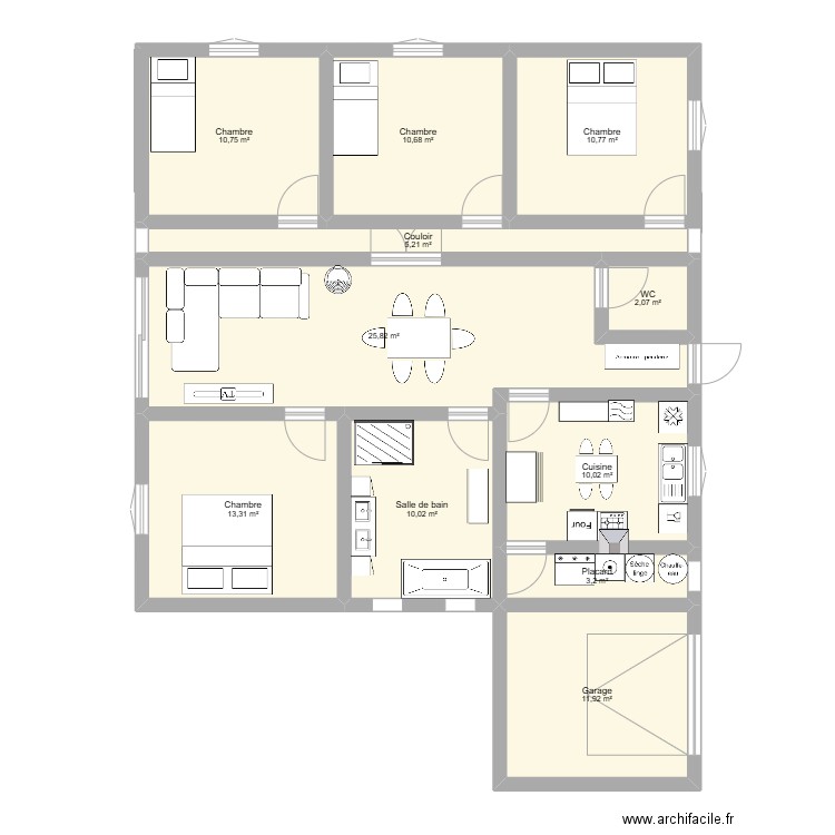MAISON AVEC COULOIR. Plan de 11 pièces et 114 m2