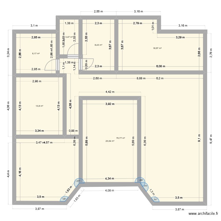Nouveau Plan. Plan de 7 pièces et 175 m2