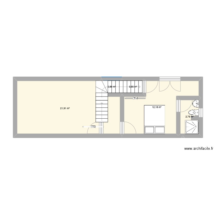 v1 cave. Plan de 5 pièces et 39 m2