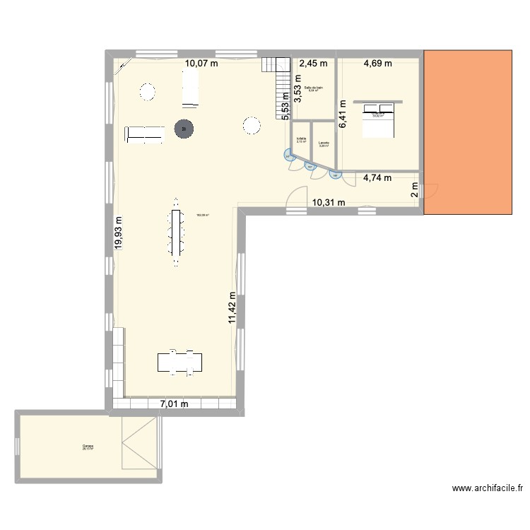 grande maison. Plan de 6 pièces et 254 m2
