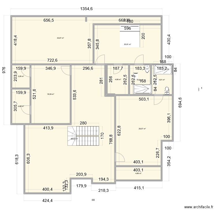 PLAM DE MAS  33. Plan de 11 pièces et 191 m2