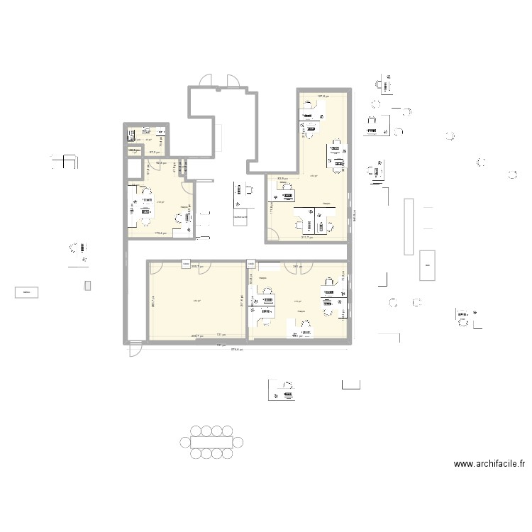 Bureau 5ieme 9. Plan de 7 pièces et 136 m2
