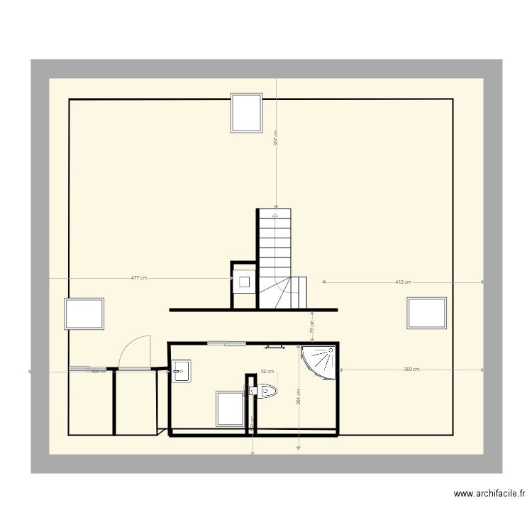 pat. Plan de 8 pièces et 178 m2